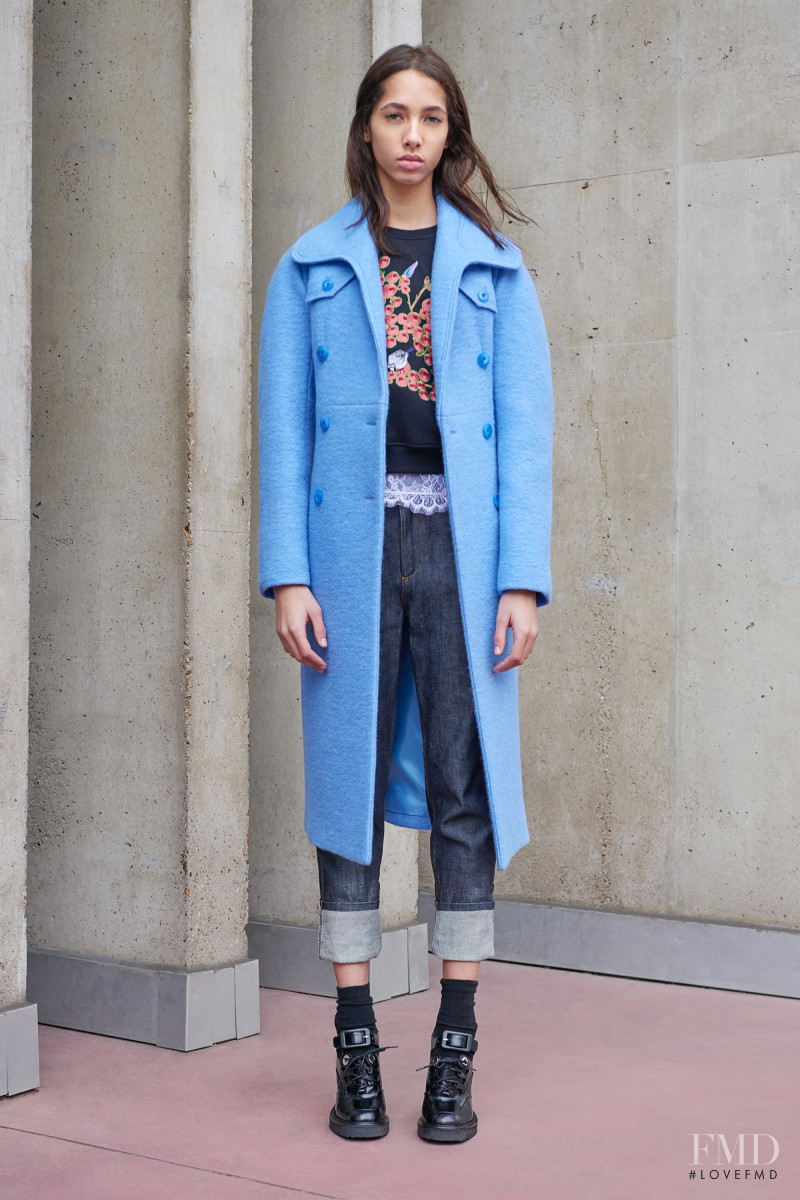 Yasmin Wijnaldum featured in  the Carven lookbook for Pre-Fall 2016