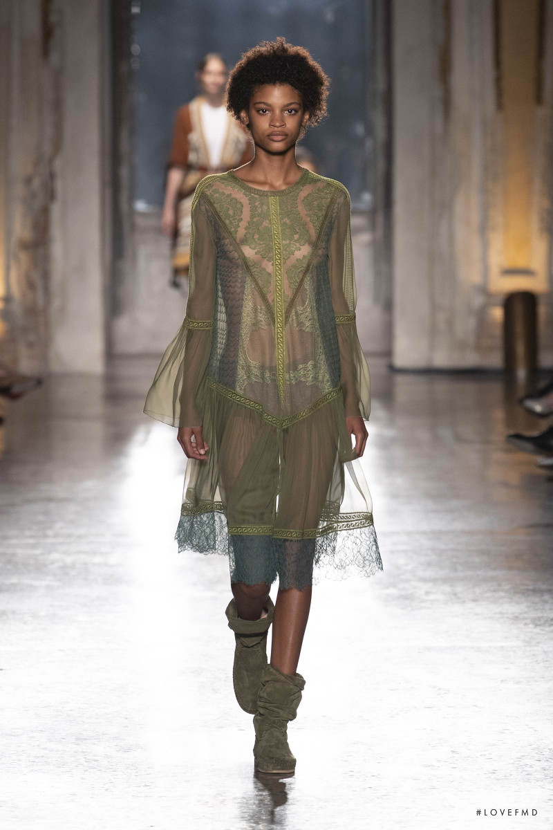 Alberta Ferretti fashion show for Resort 2019