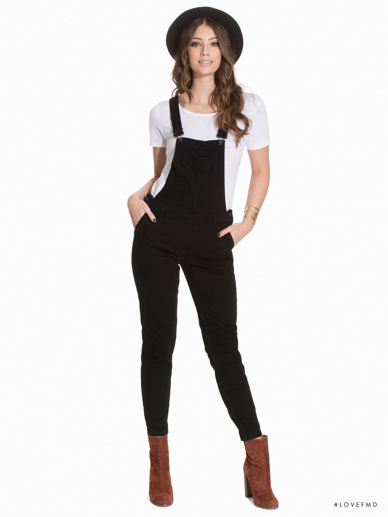 Lorena Rae featured in  the nelly.com catalogue for Spring/Summer 2016