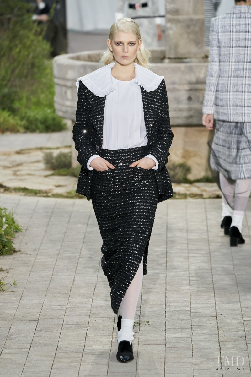Ola Rudnicka featured in  the Chanel Haute Couture fashion show for Spring/Summer 2020