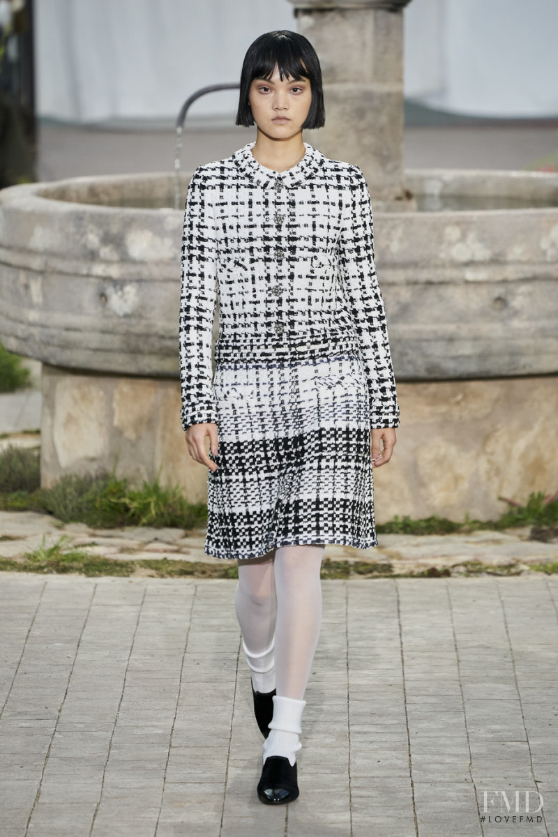 Pan Hao Wen featured in  the Chanel Haute Couture fashion show for Spring/Summer 2020