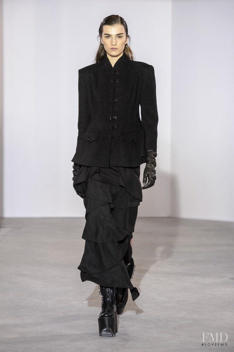 Olivier Theyskens fashion show for Autumn/Winter 2018