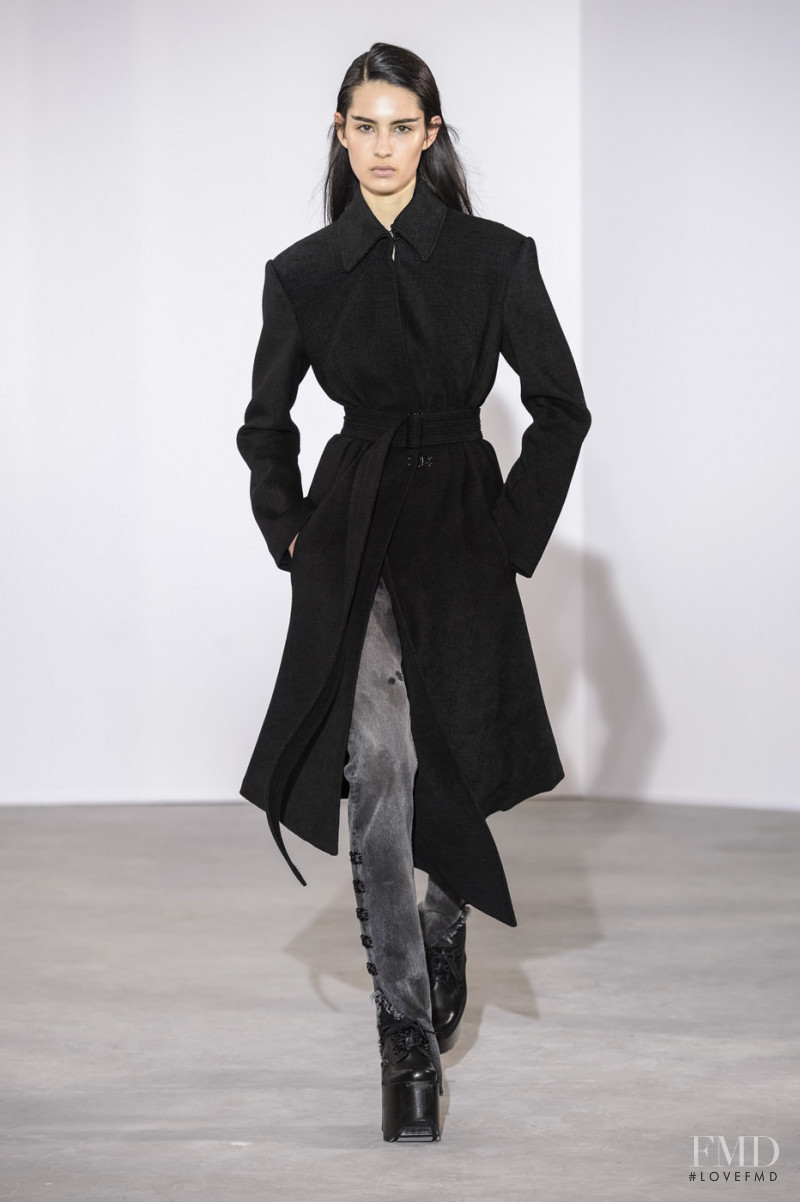 Olivier Theyskens fashion show for Autumn/Winter 2018