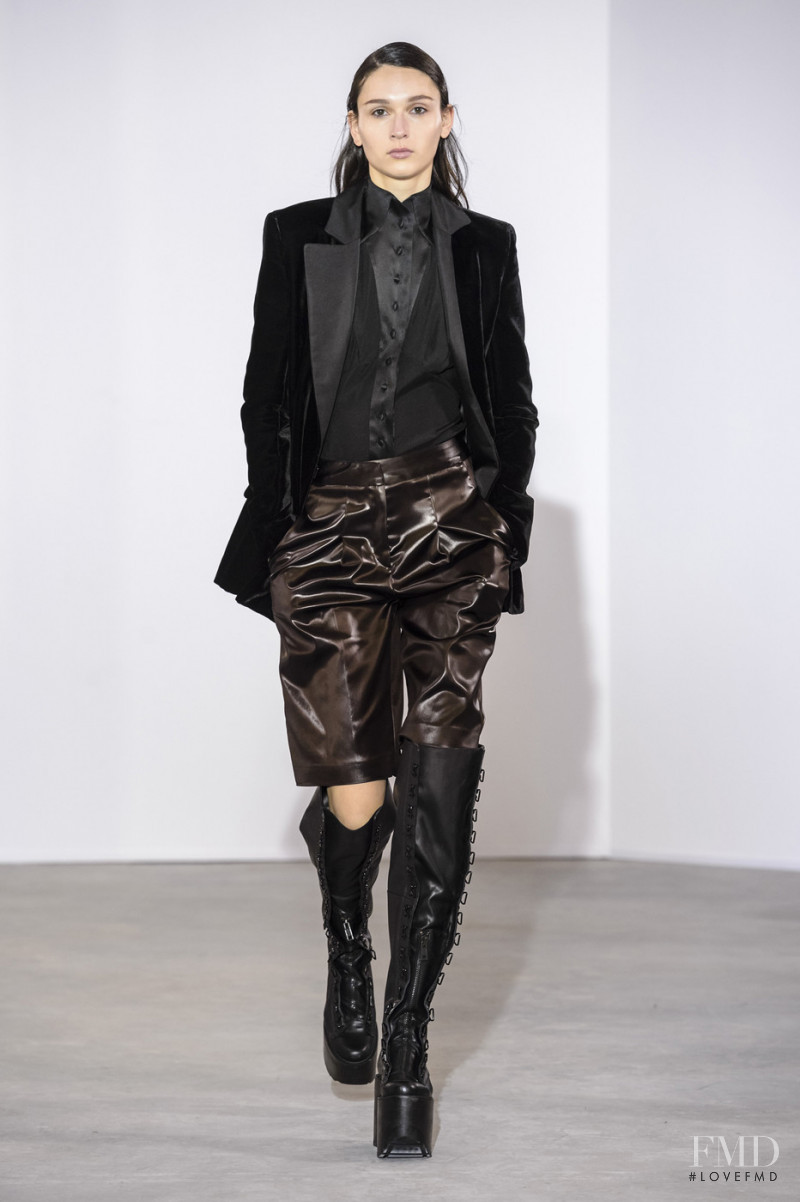 Olivier Theyskens fashion show for Autumn/Winter 2018