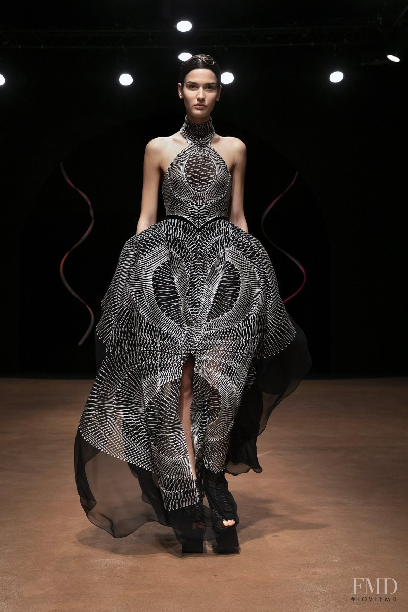 Tatia Akhalaia featured in  the Iris Van Herpen fashion show for Spring/Summer 2020