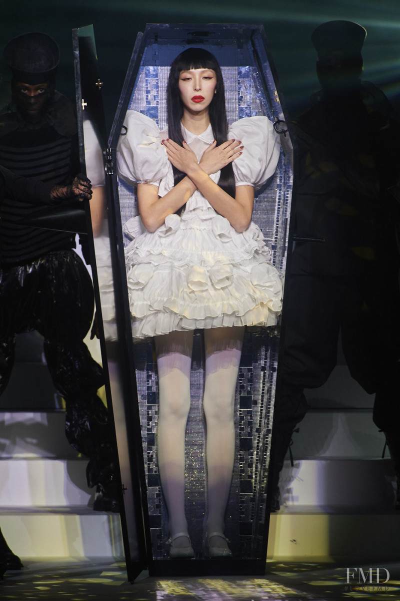 Issa Lish featured in  the Jean Paul Gaultier Haute Couture fashion show for Spring/Summer 2020