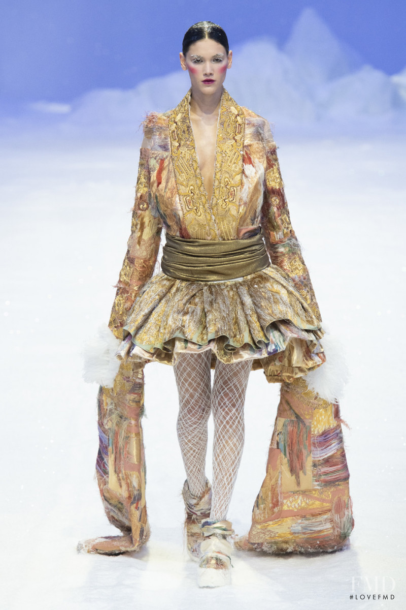 Guo Pei fashion show for Spring/Summer 2020