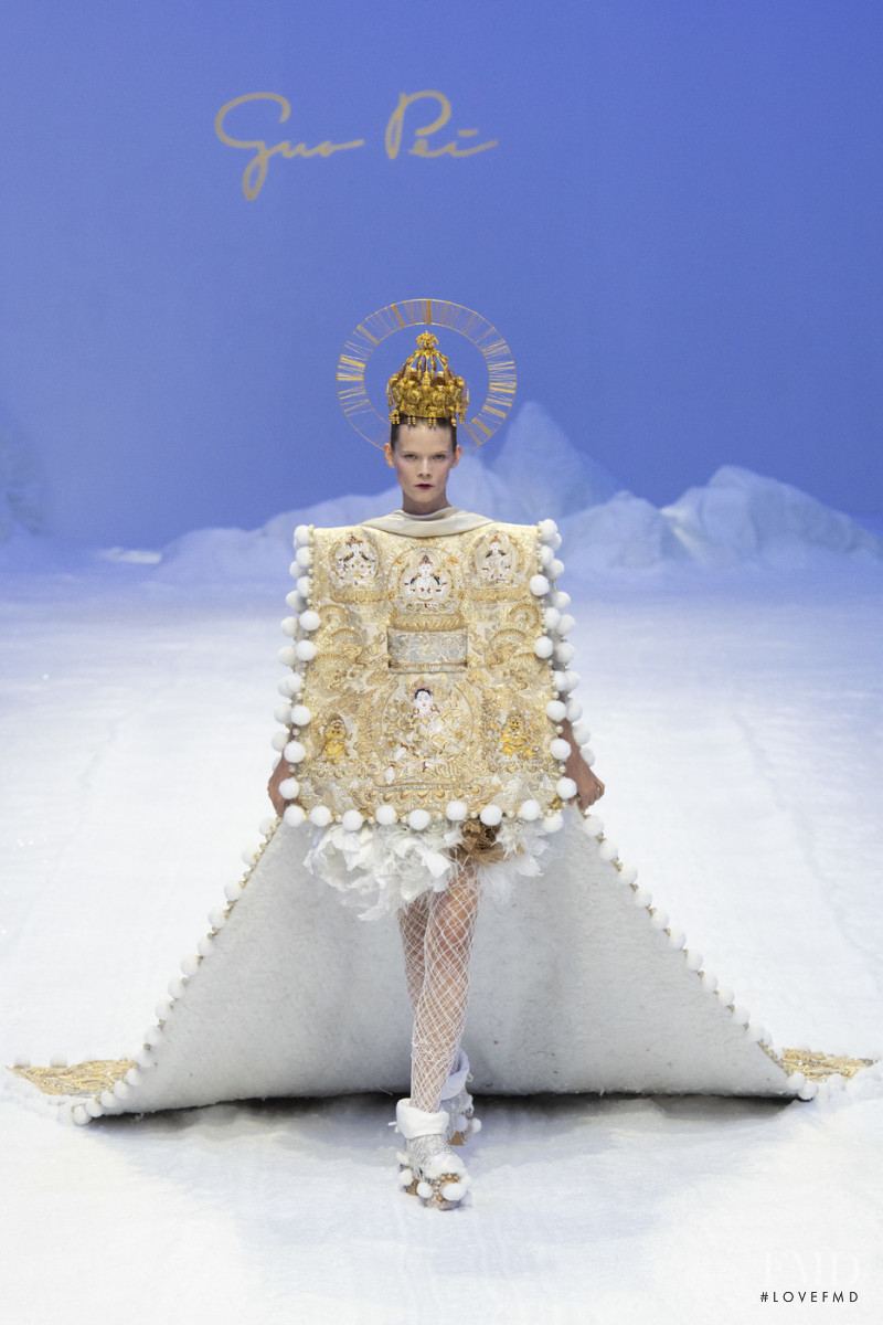 Guo Pei fashion show for Spring/Summer 2020