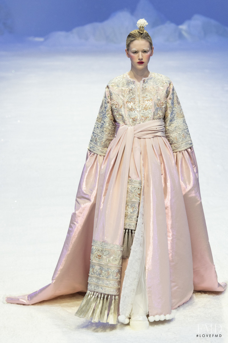 Guo Pei fashion show for Spring/Summer 2020