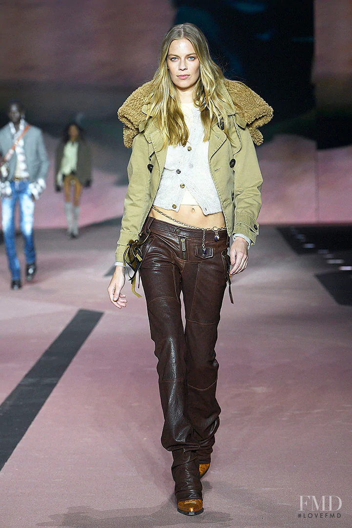Lexi Boling featured in  the DSquared2 fashion show for Autumn/Winter 2020