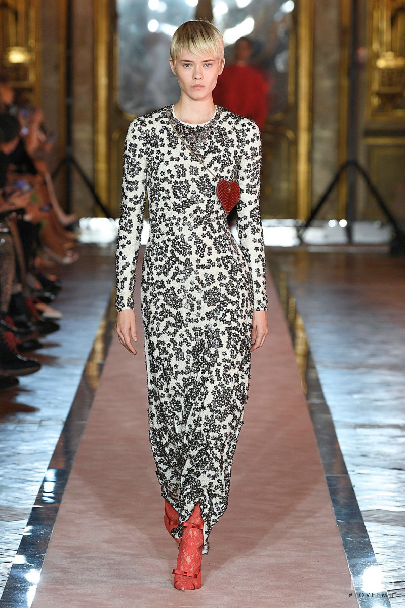H&M x Giambattista Valli fashion show for Autumn/Winter 2019
