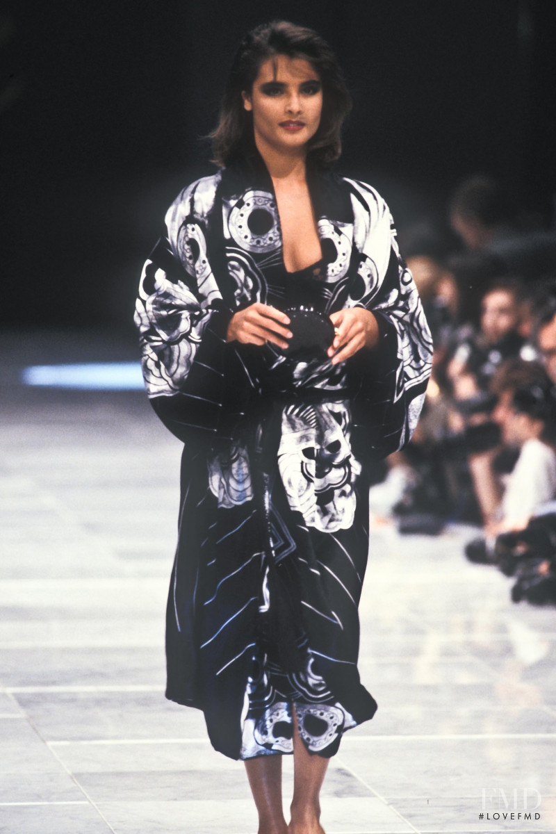 Talisa Soto featured in  the Versace fashion show for Autumn/Winter 1989