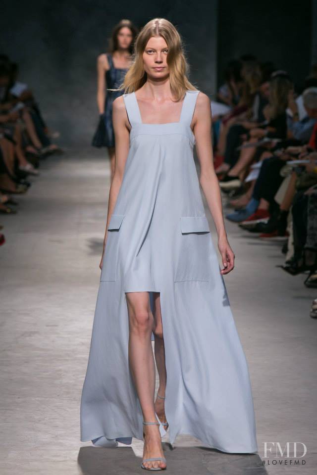 Felipe Oliveira Baptista fashion show for Spring/Summer 2014