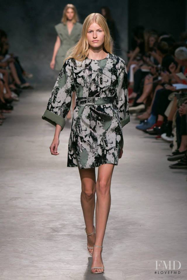 Felipe Oliveira Baptista fashion show for Spring/Summer 2014