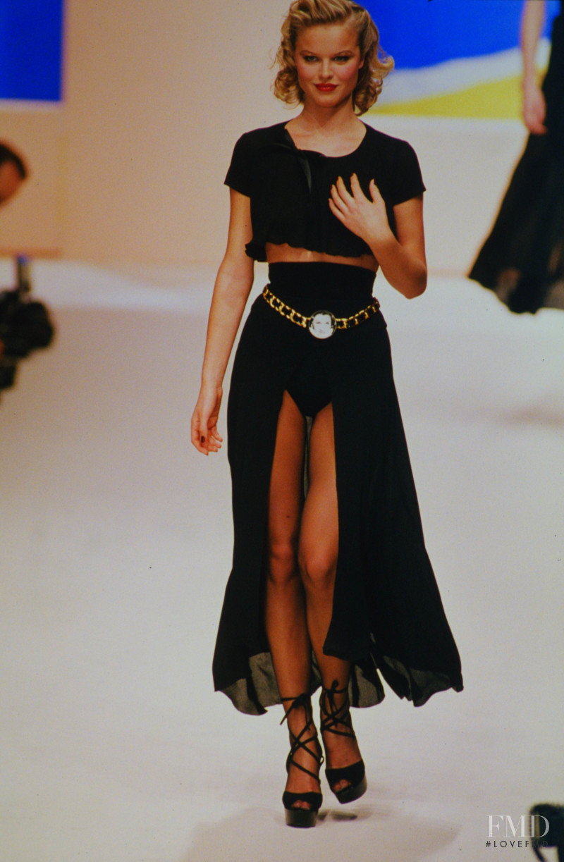 Eva Herzigova featured in  the Chanel fashion show for Spring/Summer 1995