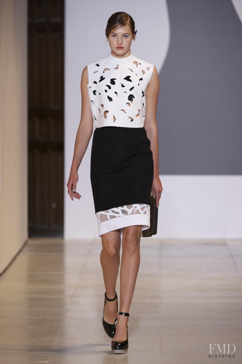 Masha Ma fashion show for Spring/Summer 2014