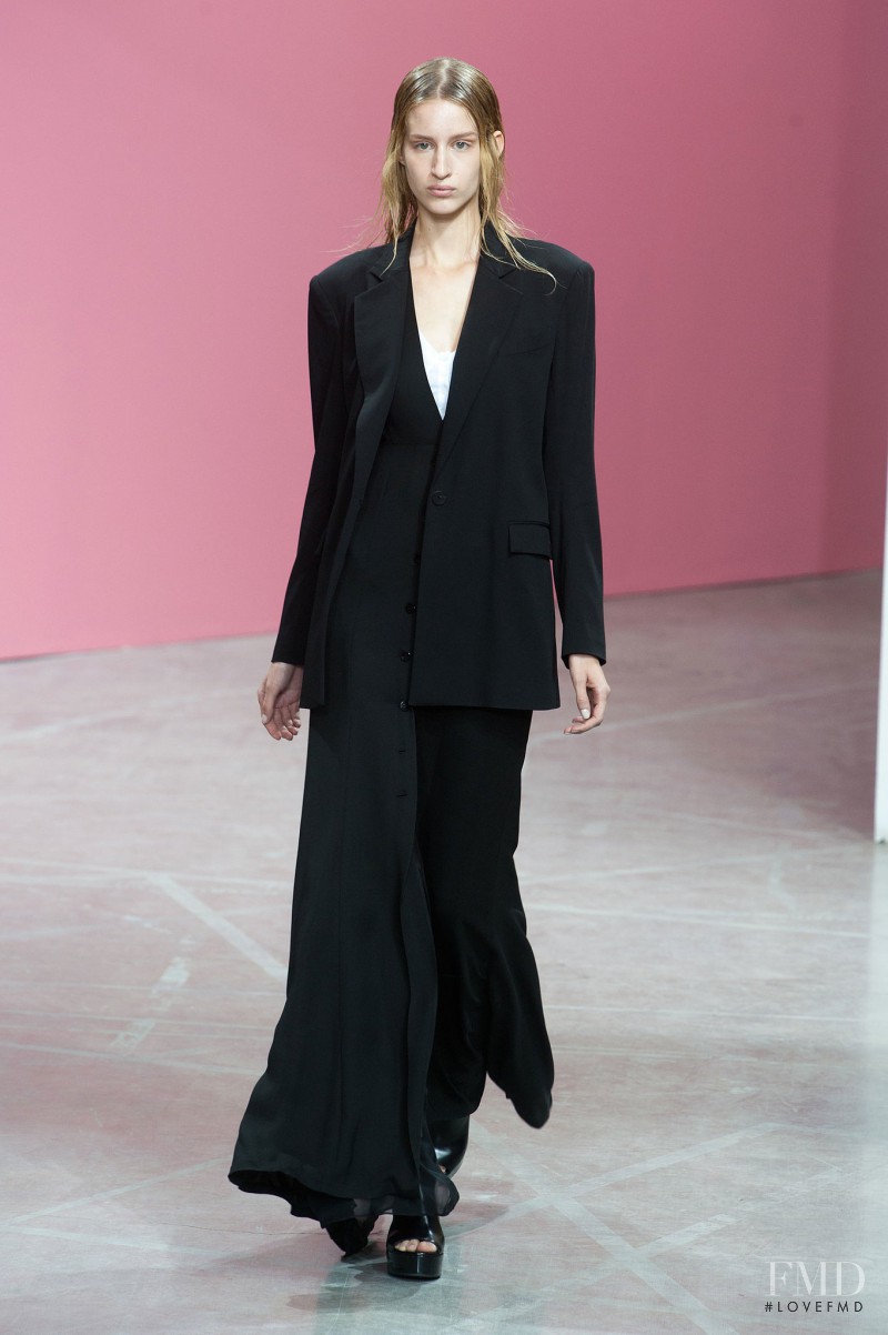 Olivier Theyskens fashion show for Spring/Summer 2014