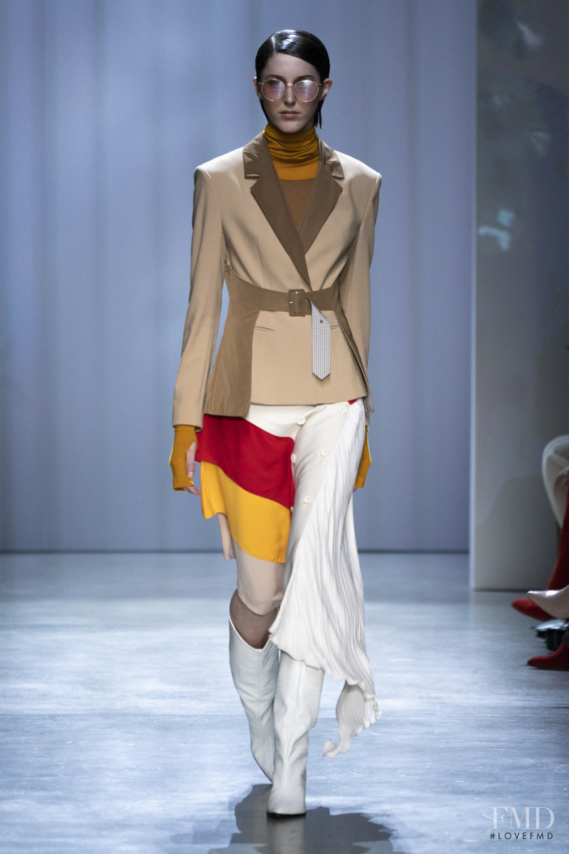 Chiara Luna Vanderstaeten featured in  the Concept Korea fashion show for Autumn/Winter 2020
