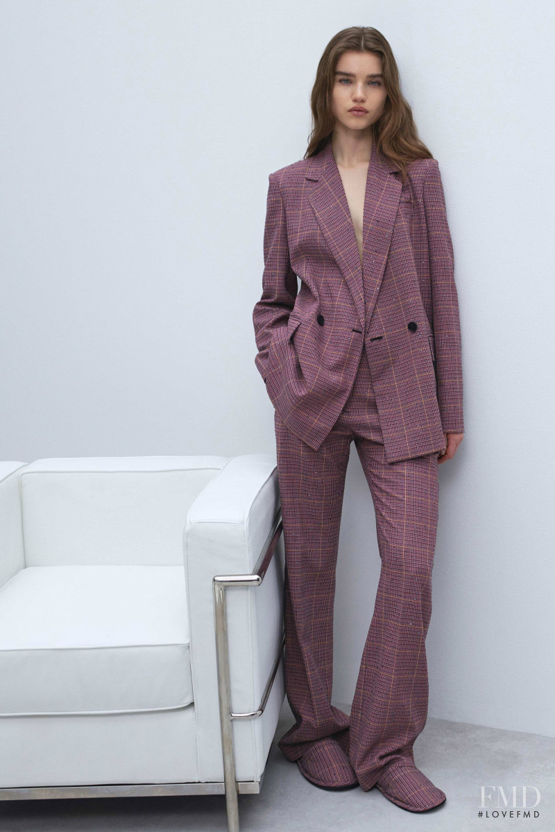 Meghan Roche featured in  the Derek Lam 10 Crosby fashion show for Autumn/Winter 2020