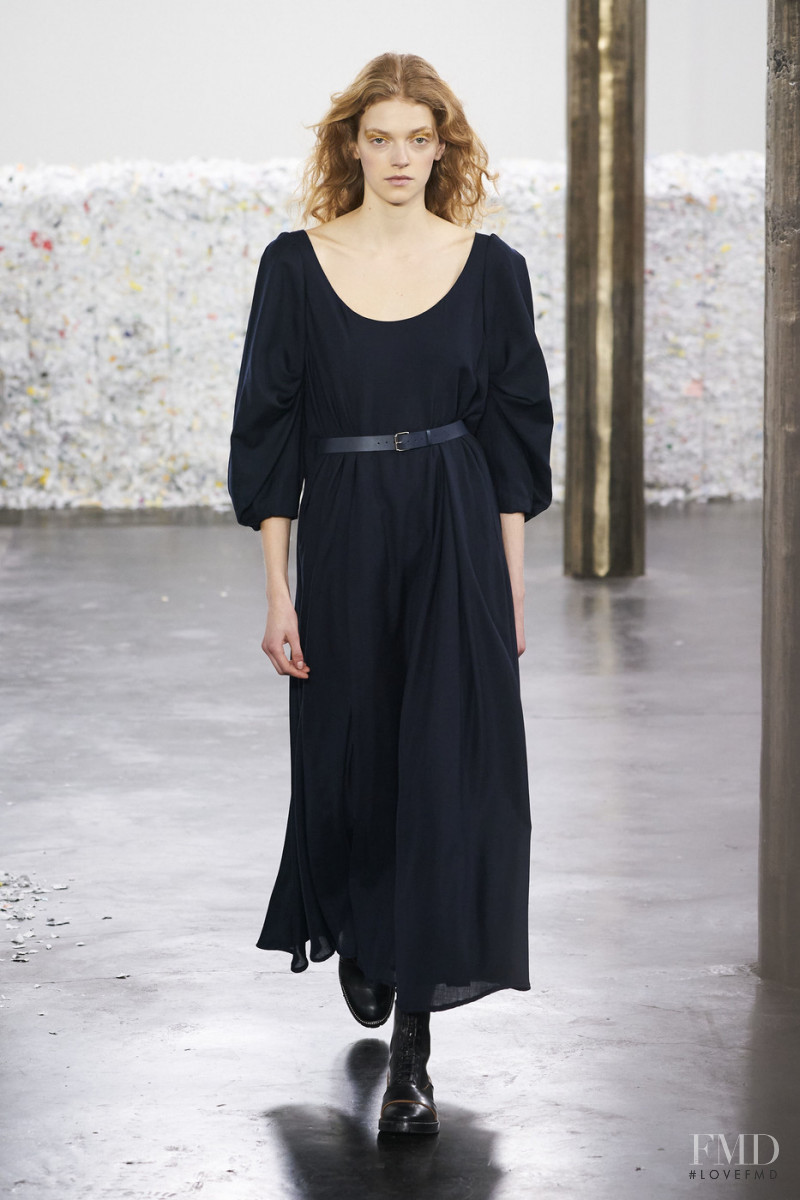 Eliza Kallmann featured in  the Gabriela Hearst fashion show for Autumn/Winter 2020