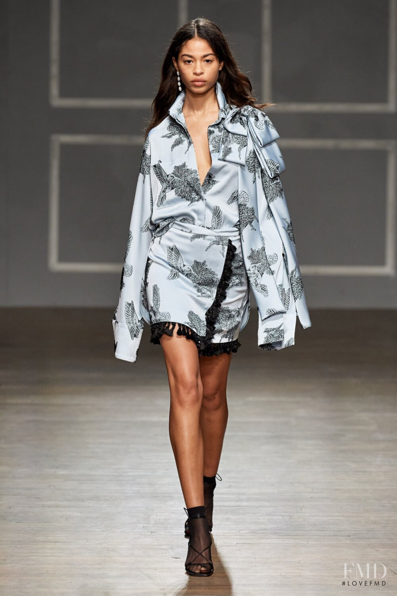 Zoe Thaets featured in  the Hellessy fashion show for Autumn/Winter 2020