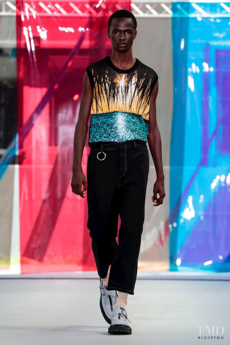Malick Bodian featured in  the N° 21 fashion show for Spring/Summer 2019