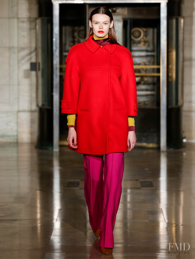 Cara Taylor featured in  the Oscar de la Renta fashion show for Autumn/Winter 2020