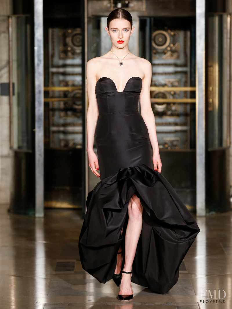 Merel Zoet featured in  the Oscar de la Renta fashion show for Autumn/Winter 2020