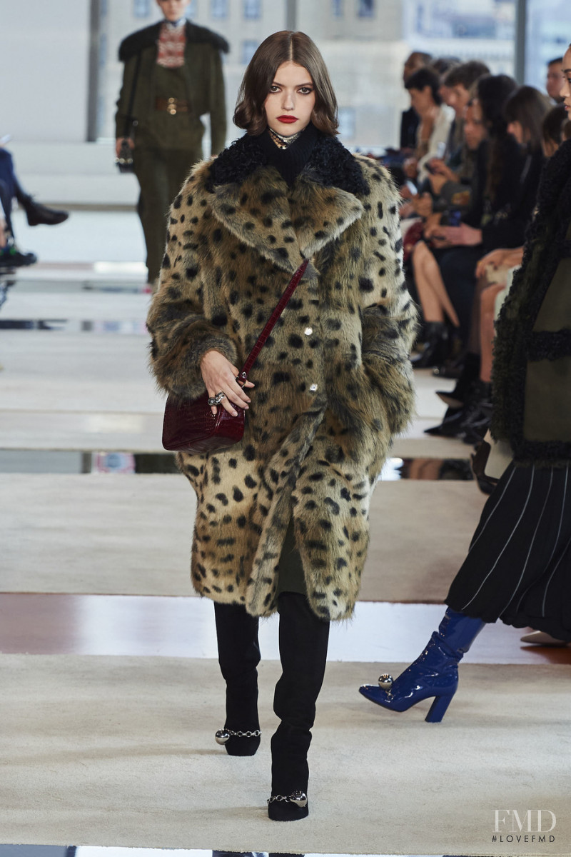 Valerie Scherzinger featured in  the Longchamp fashion show for Autumn/Winter 2020