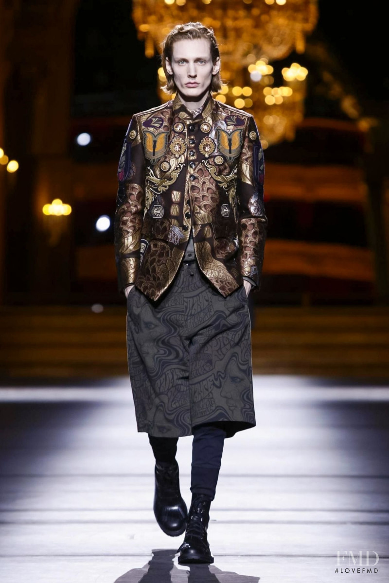 Dries van Noten fashion show for Autumn/Winter 2016