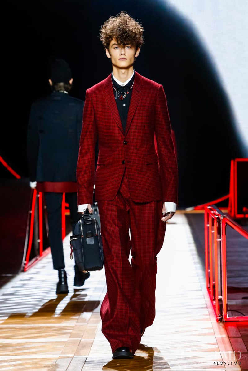 Dior Homme fashion show for Autumn/Winter 2016