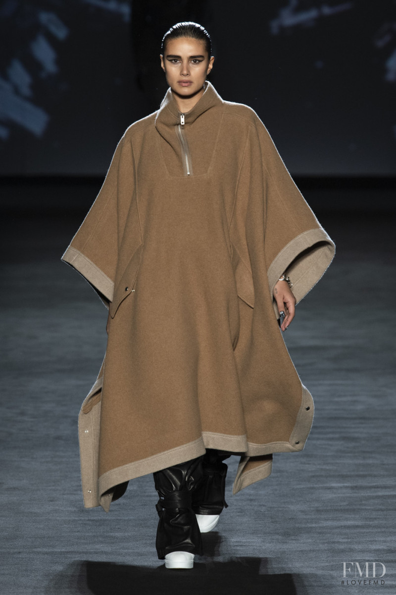 Jill Kortleve featured in  the rag & bone fashion show for Autumn/Winter 2020