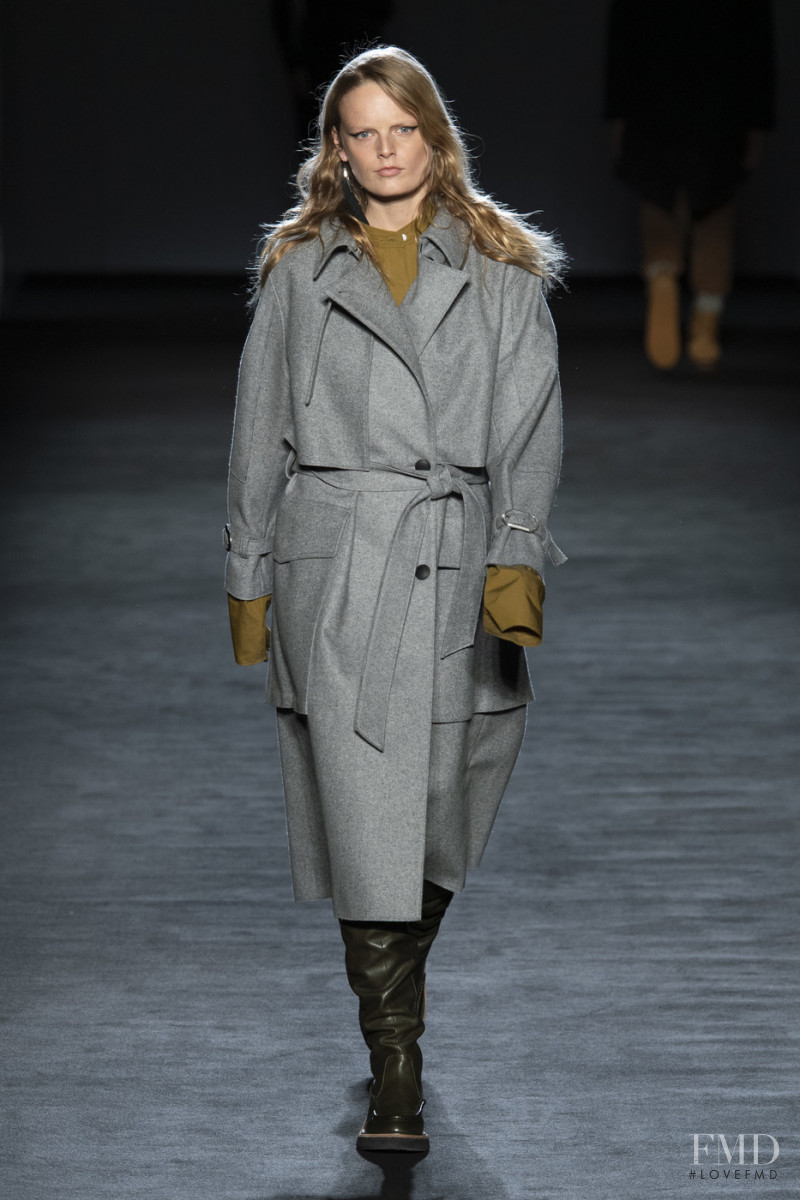 Hanne Gaby Odiele featured in  the rag & bone fashion show for Autumn/Winter 2020