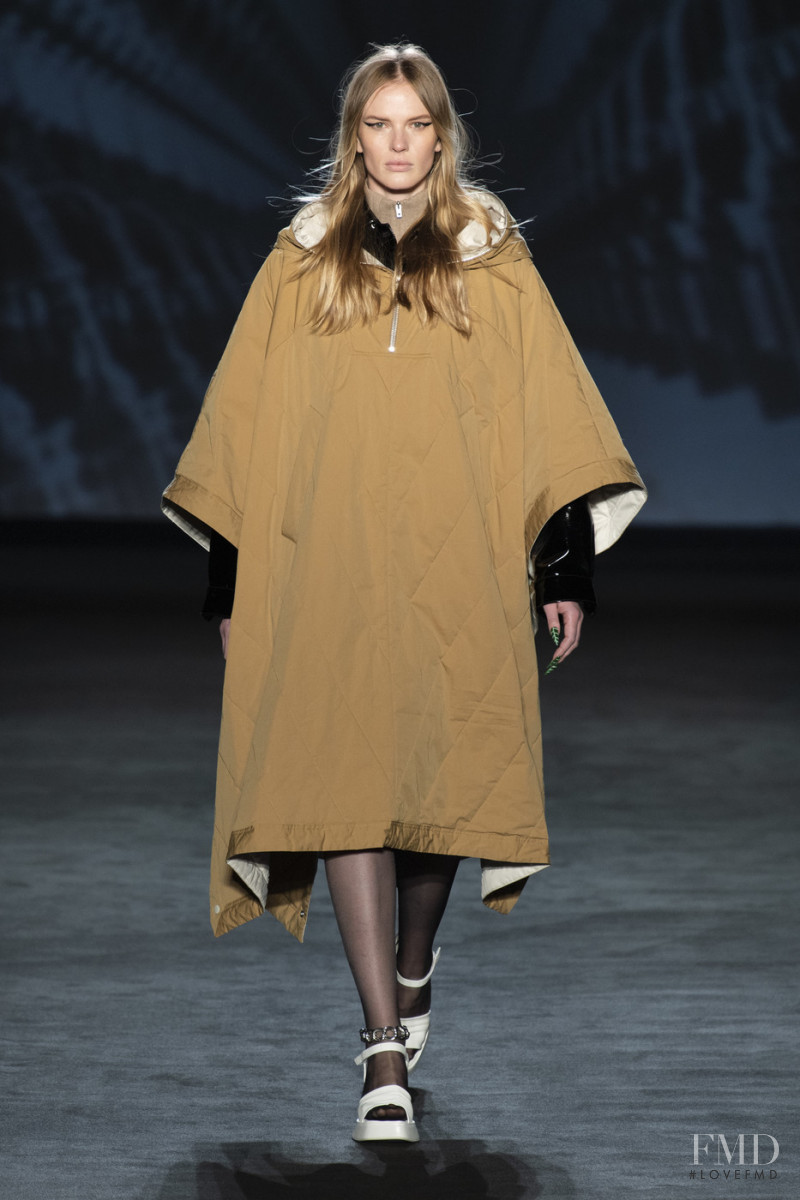 Anne Vyalitsyna featured in  the rag & bone fashion show for Autumn/Winter 2020