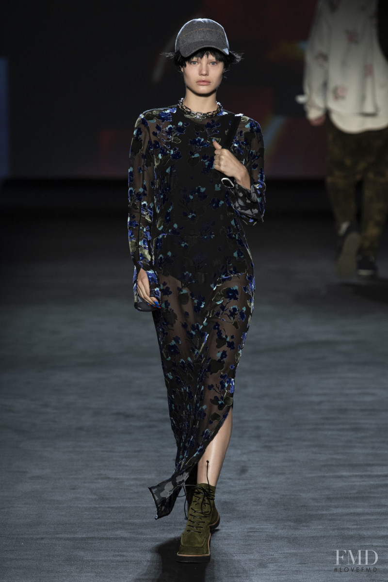 Myrthe Bolt featured in  the rag & bone fashion show for Autumn/Winter 2020