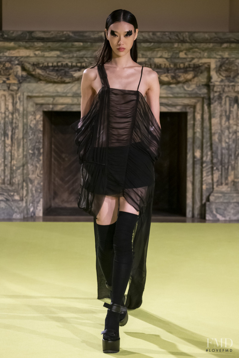 So Ra Choi featured in  the Vera Wang fashion show for Autumn/Winter 2020