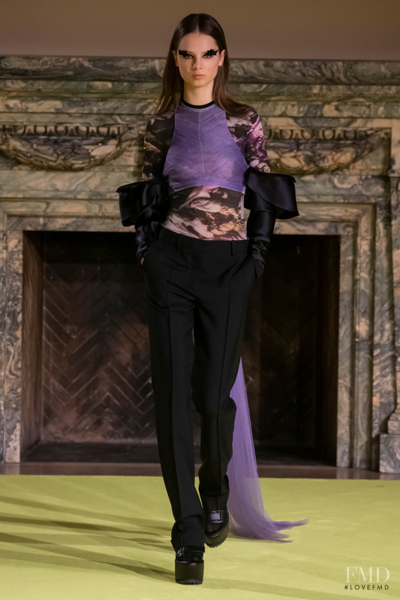 Giselle Norman featured in  the Vera Wang fashion show for Autumn/Winter 2020