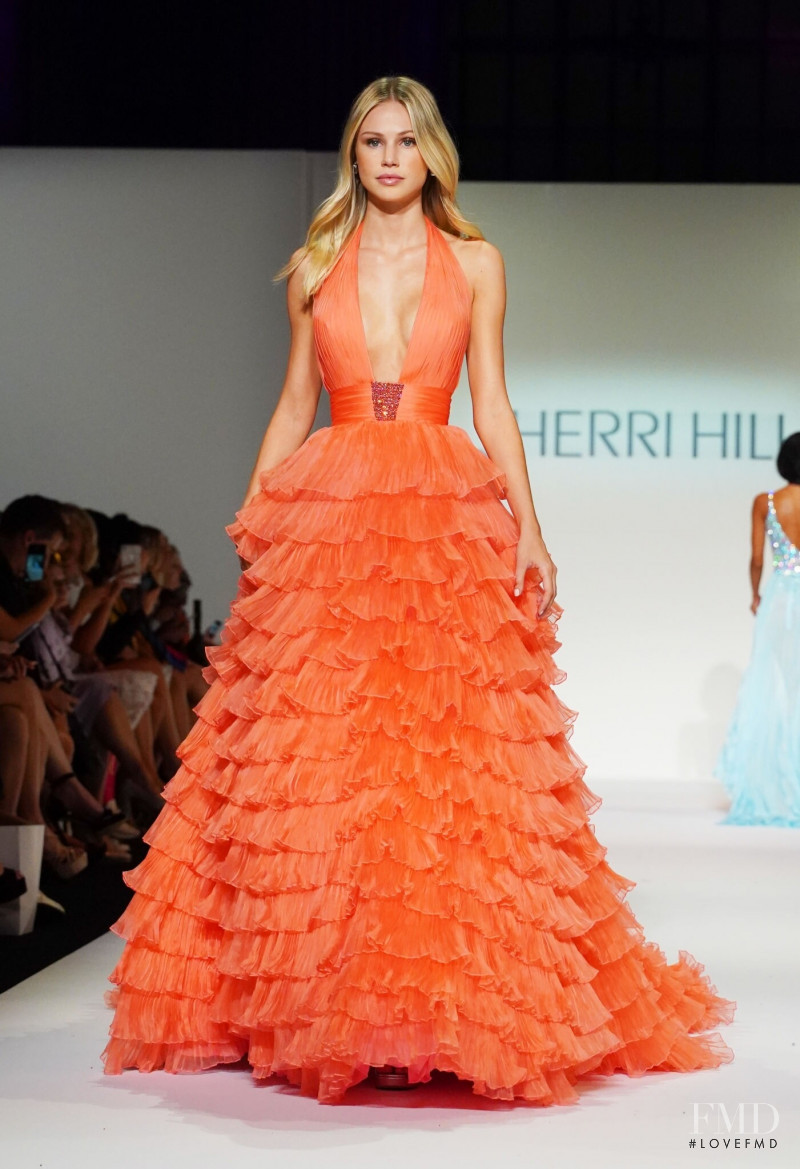 Scarlett Leithold featured in  the Sherri Hill fashion show for Spring/Summer 2020