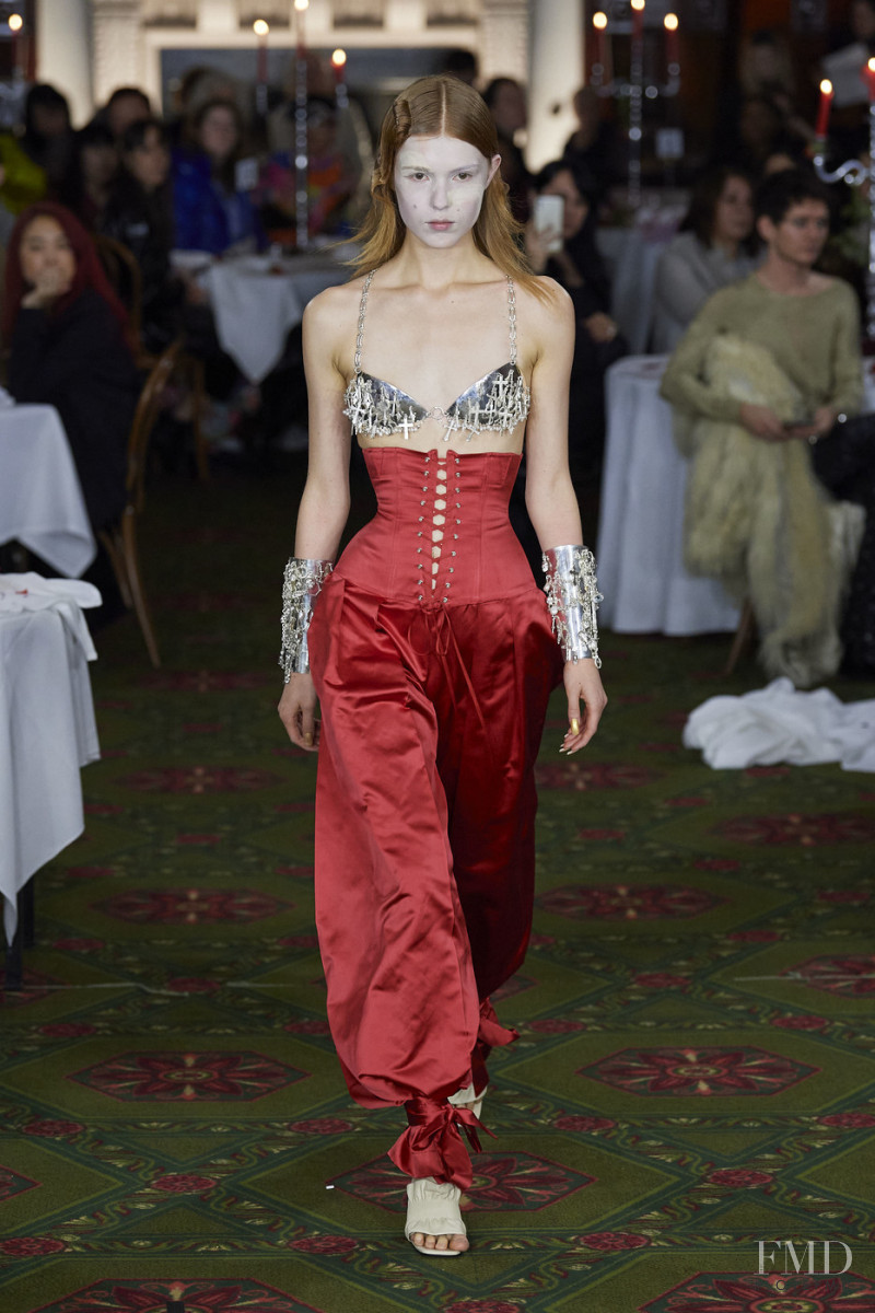 Yeva Podurian featured in  the Dilara Findikoglu fashion show for Autumn/Winter 2020