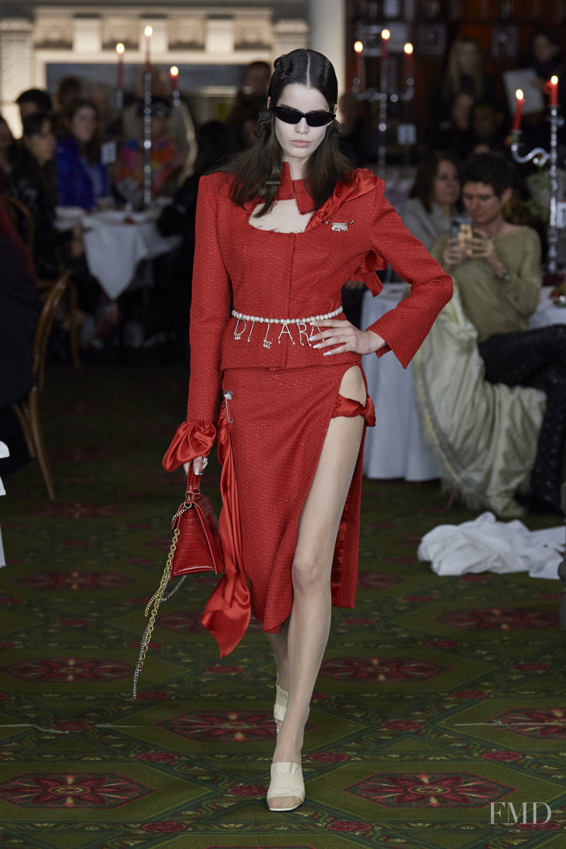 Dilara Findikoglu fashion show for Autumn/Winter 2020