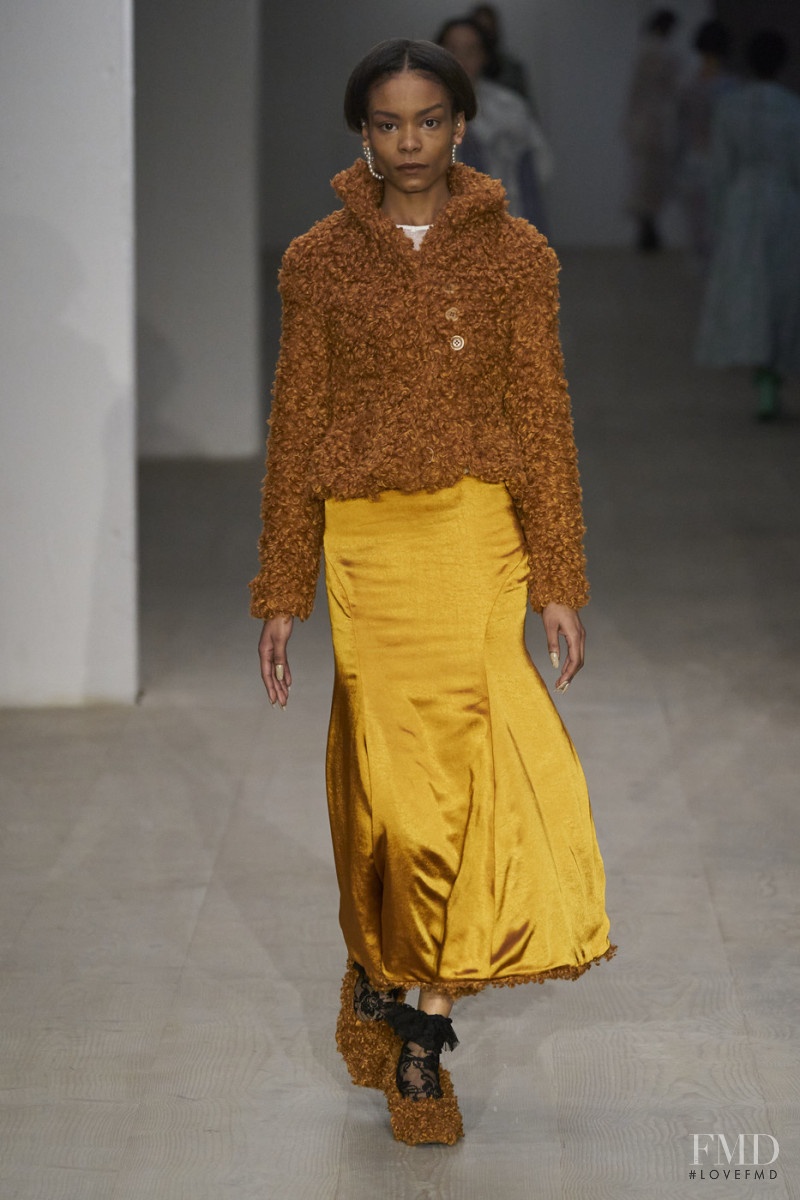 Yuhan Wang fashion show for Autumn/Winter 2020