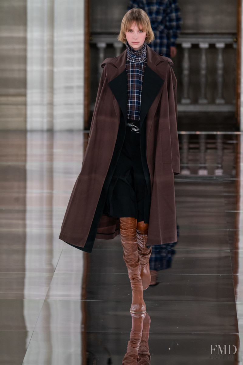 Bente Oort featured in  the Victoria Beckham fashion show for Autumn/Winter 2020