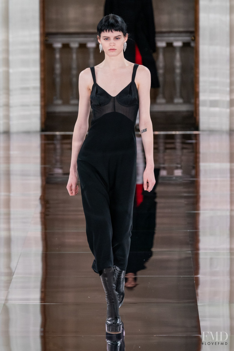 Hannah Elyse featured in  the Victoria Beckham fashion show for Autumn/Winter 2020