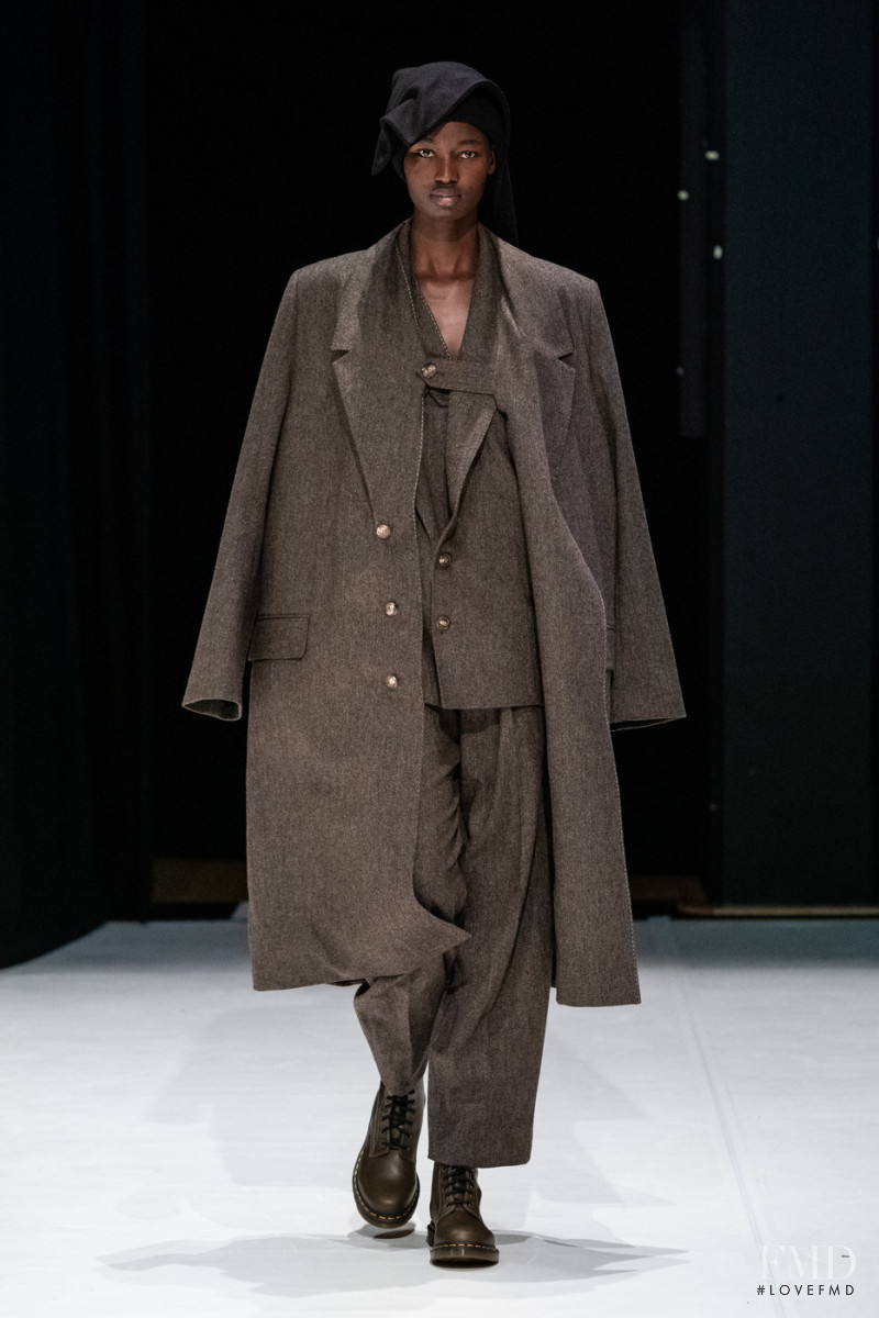 Hussein Chalayan fashion show for Autumn/Winter 2020