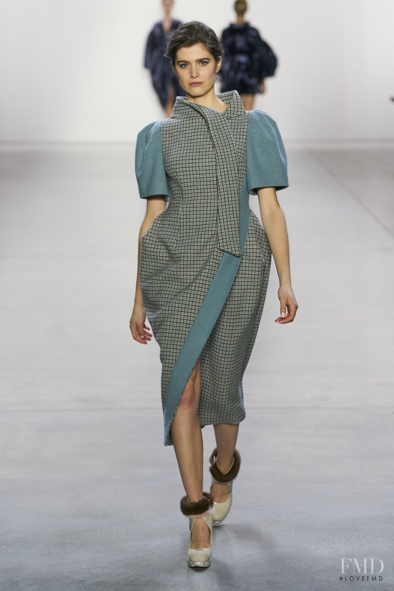 Kiki Boreel featured in  the Son Jung Wan fashion show for Autumn/Winter 2020