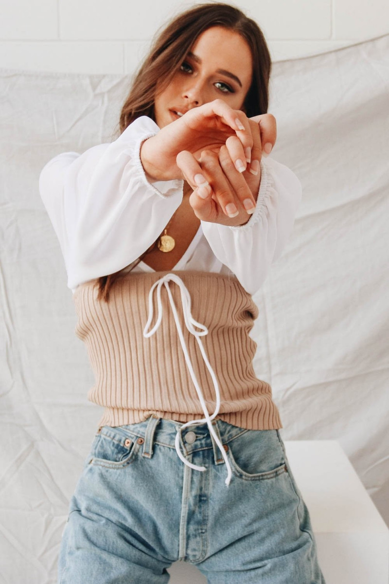 Isabelle Mathers featured in  the Verge Girl catalogue for Autumn/Winter 2018