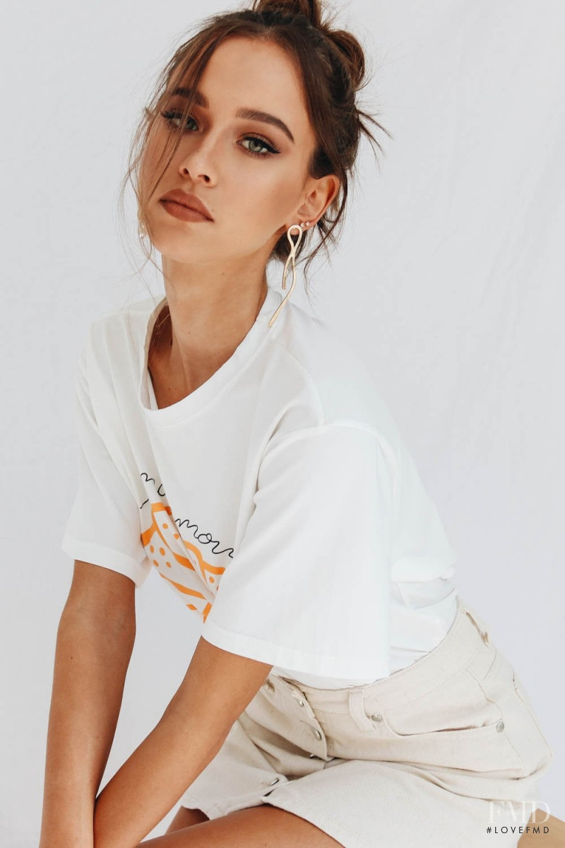 Isabelle Mathers featured in  the Verge Girl catalogue for Autumn/Winter 2018