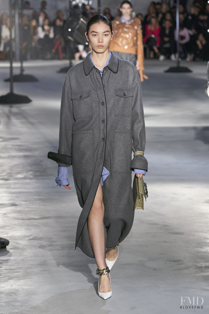 Bingbing Liu featured in  the N° 21 fashion show for Autumn/Winter 2020