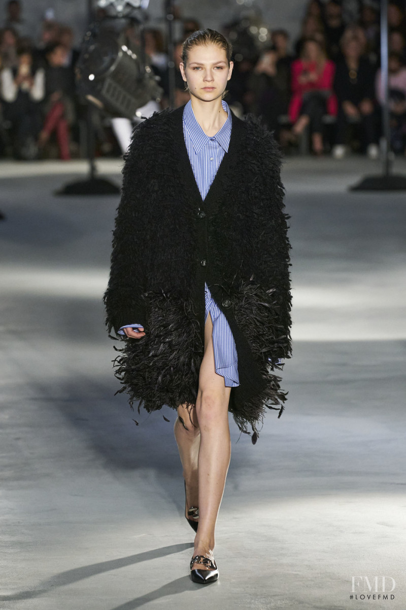 Deirdre Firinne featured in  the N° 21 fashion show for Autumn/Winter 2020