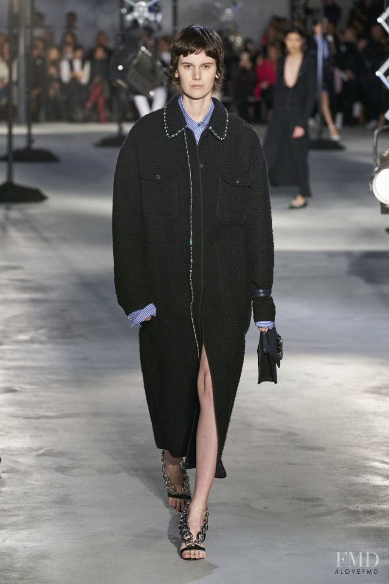 Jamily Meurer Wernke featured in  the N° 21 fashion show for Autumn/Winter 2020
